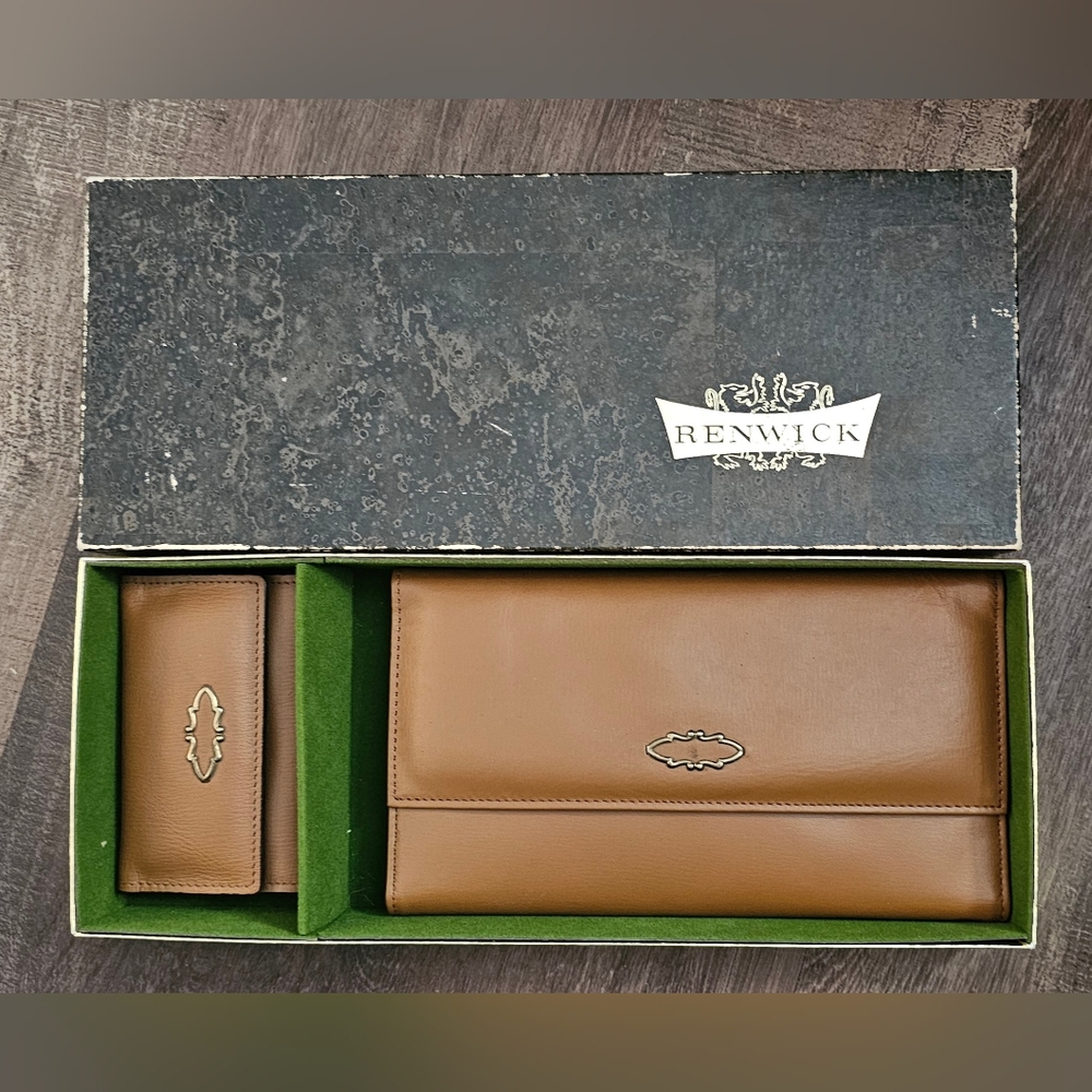Renwick wallet and key holder